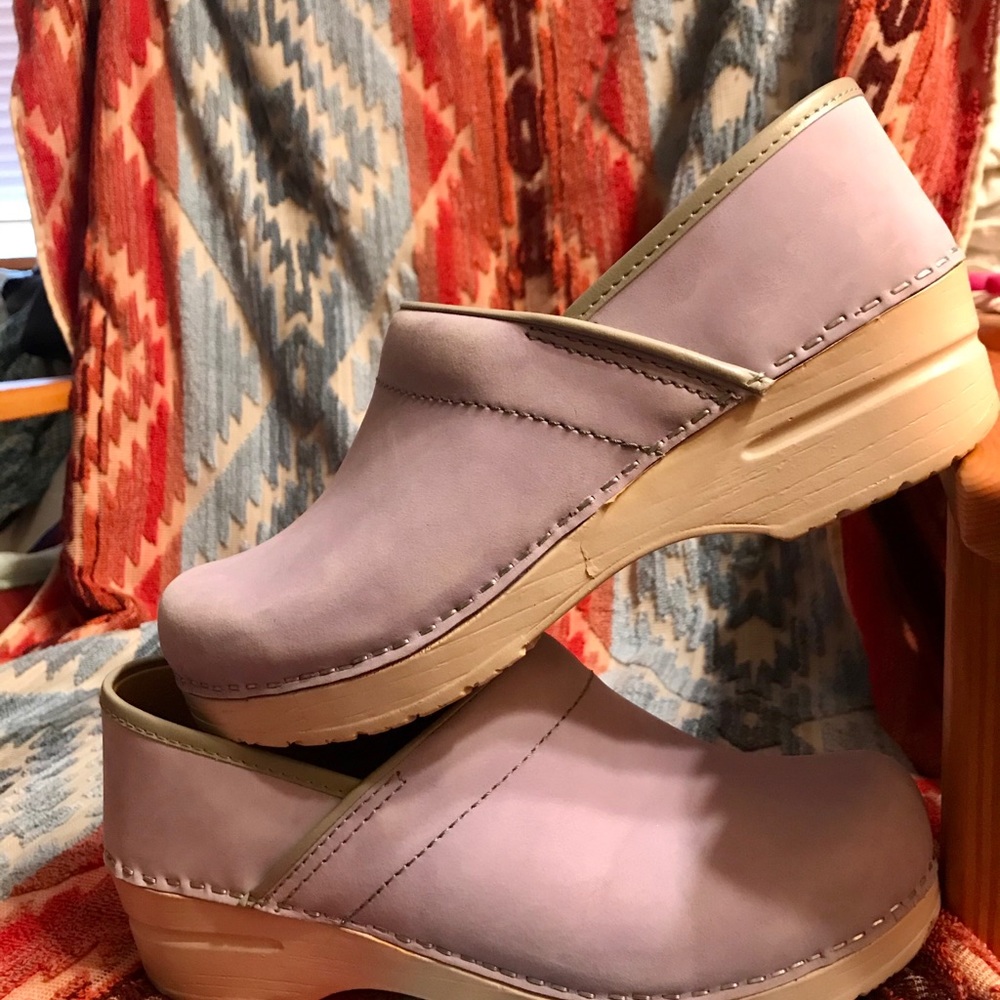 Darling Lavender Dansko Clogs!